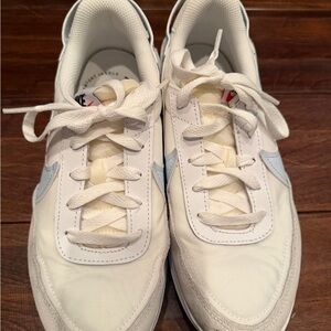 Nike Men's White and Light Blue Sneakers